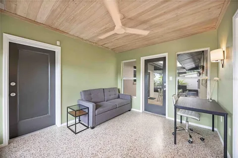 $555,000 | 2105 Hibiscus Street, Sarasota, FL 34239