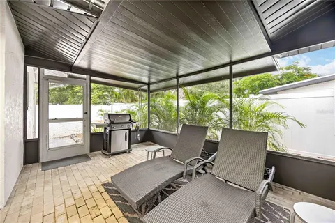 $555,000 | 2105 Hibiscus Street, Sarasota, FL 34239