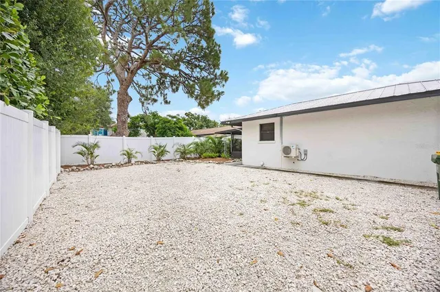 $555,000 | 2105 Hibiscus Street, Sarasota, FL 34239