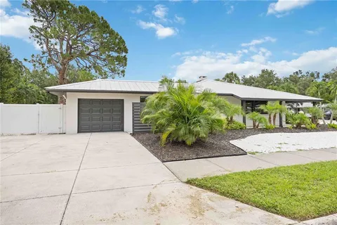 $555,000 | 2105 Hibiscus Street, Sarasota, FL 34239