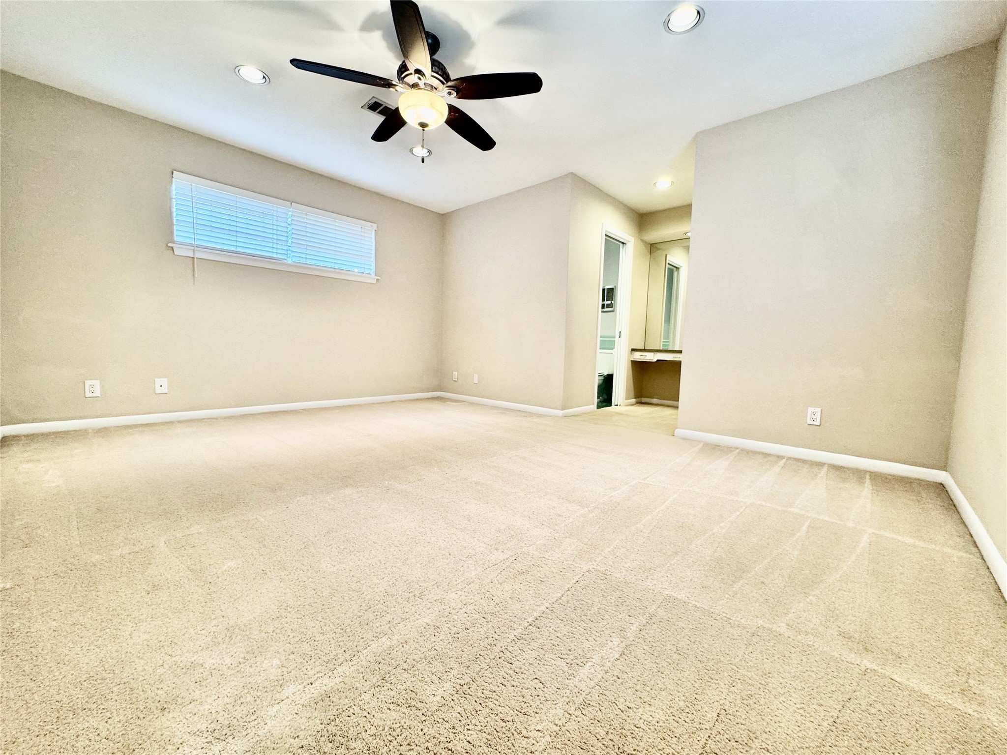 2206 Tannehill Drive Houston, TX 77008 - Photo 26 of 42 a view of an empty room with window