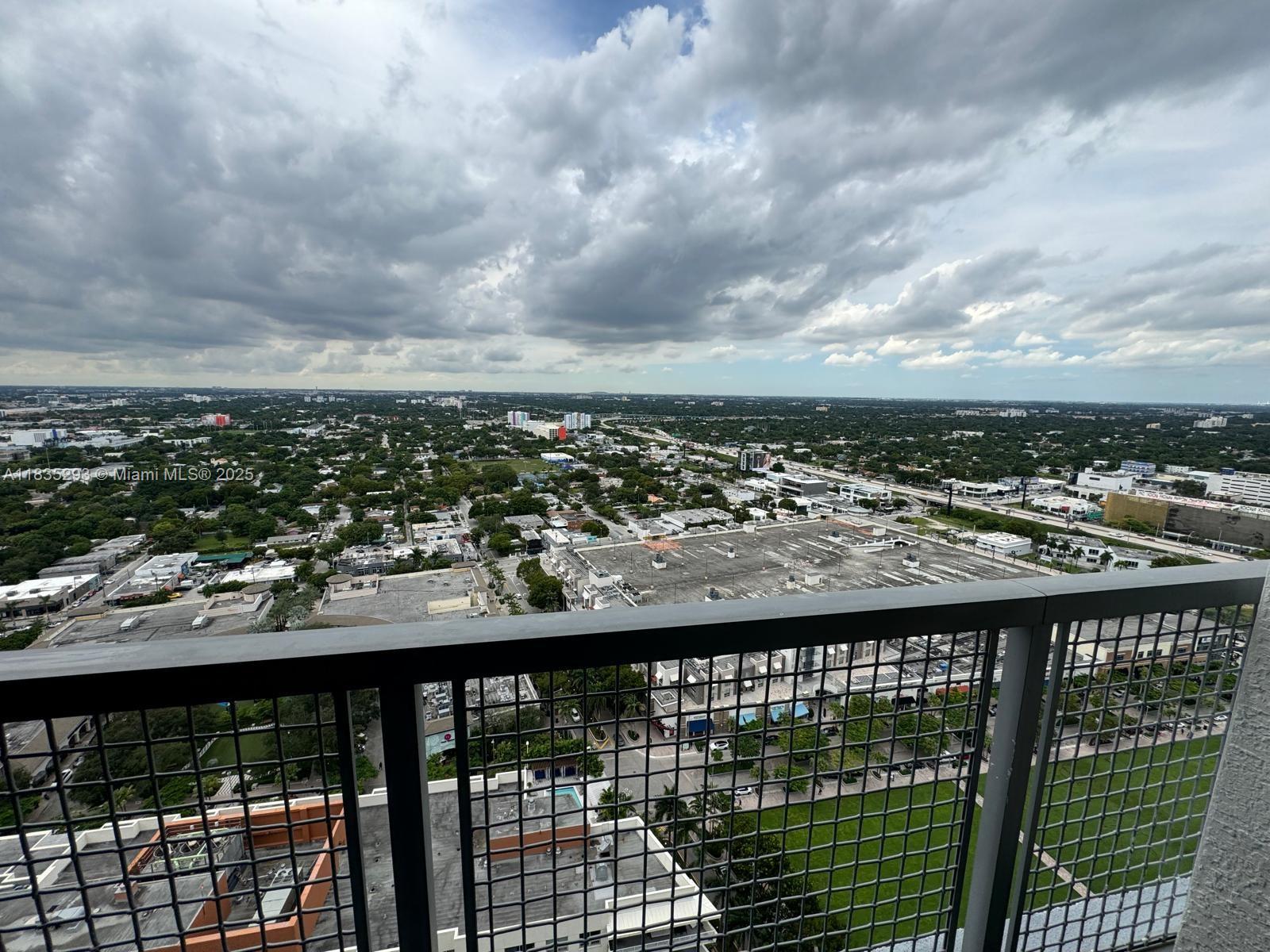 3301 Northeast 1st Avenue, Unit H2903 Miami, FL 33137 - Photo 20 of 20 a view of city from a balcony