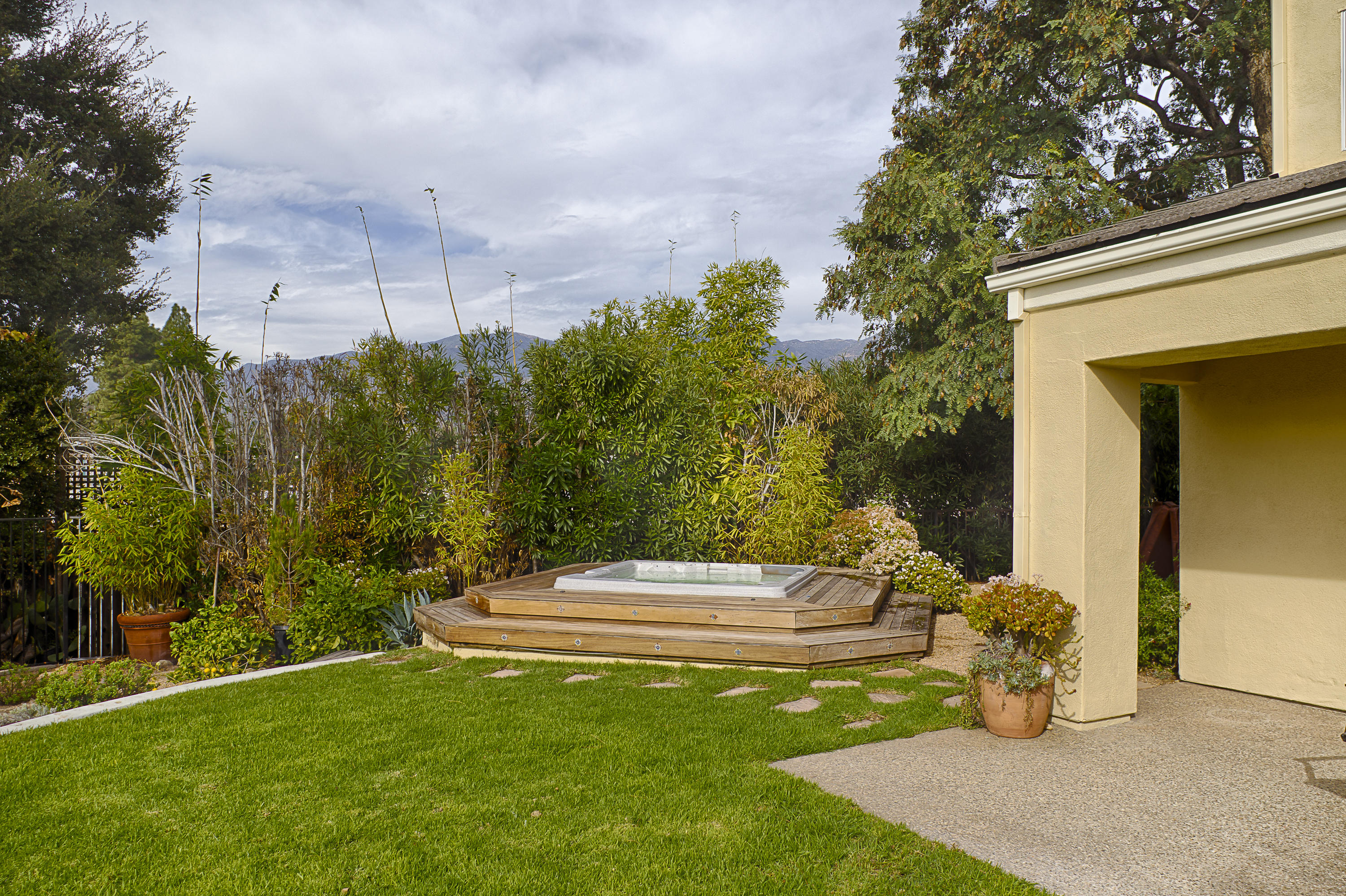 3992 Primavera Road Santa Barbara, CA 93110 - Photo 29 of 36 3992-Primavera-Road-32
