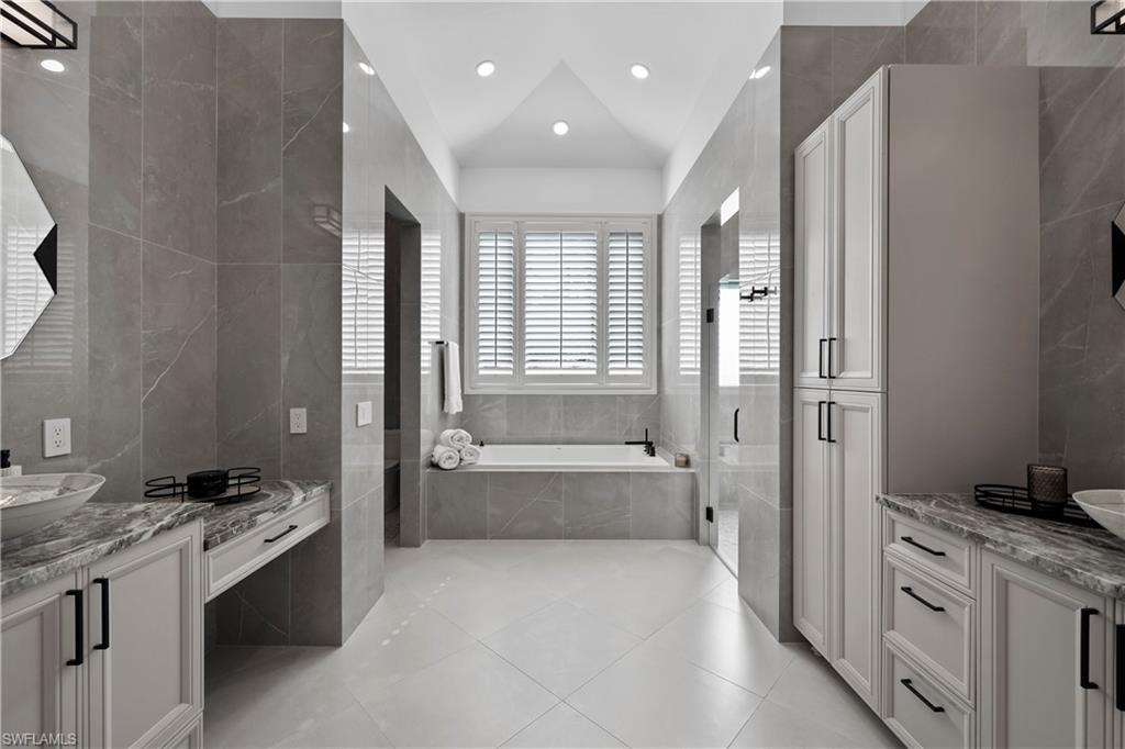 590 Carica Road Naples, FL 34108 - Photo 23 of 46