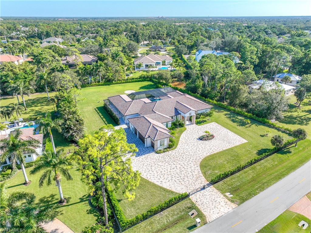 590 Carica Road Naples, FL 34108 - Photo 4 of 46