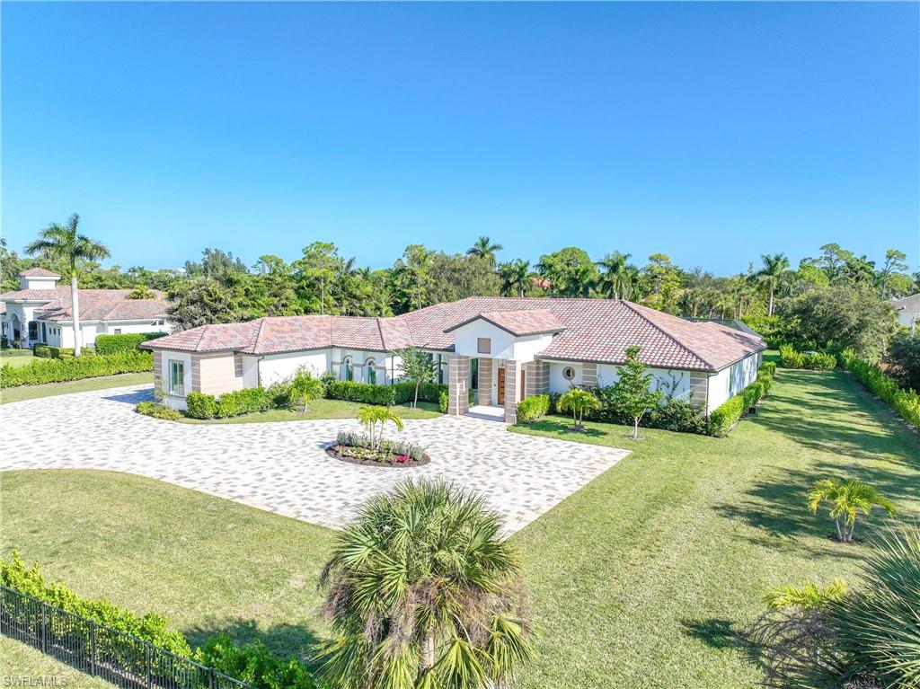 590 Carica Road Naples, FL 34108 - Photo 5 of 46