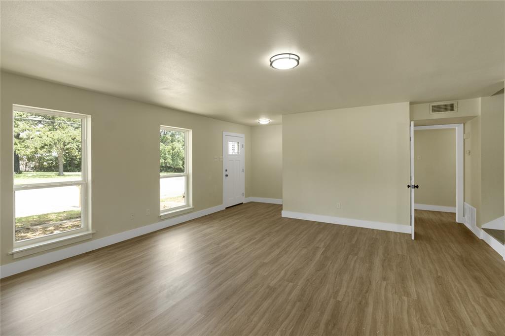 6112 West Poly Webb Road Arlington, TX 76016 - Photo 9 of 40