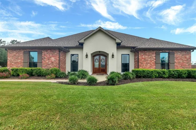 $504,999 | 1636 North Woodland Forest Drive, Lake Charles, LA 70611