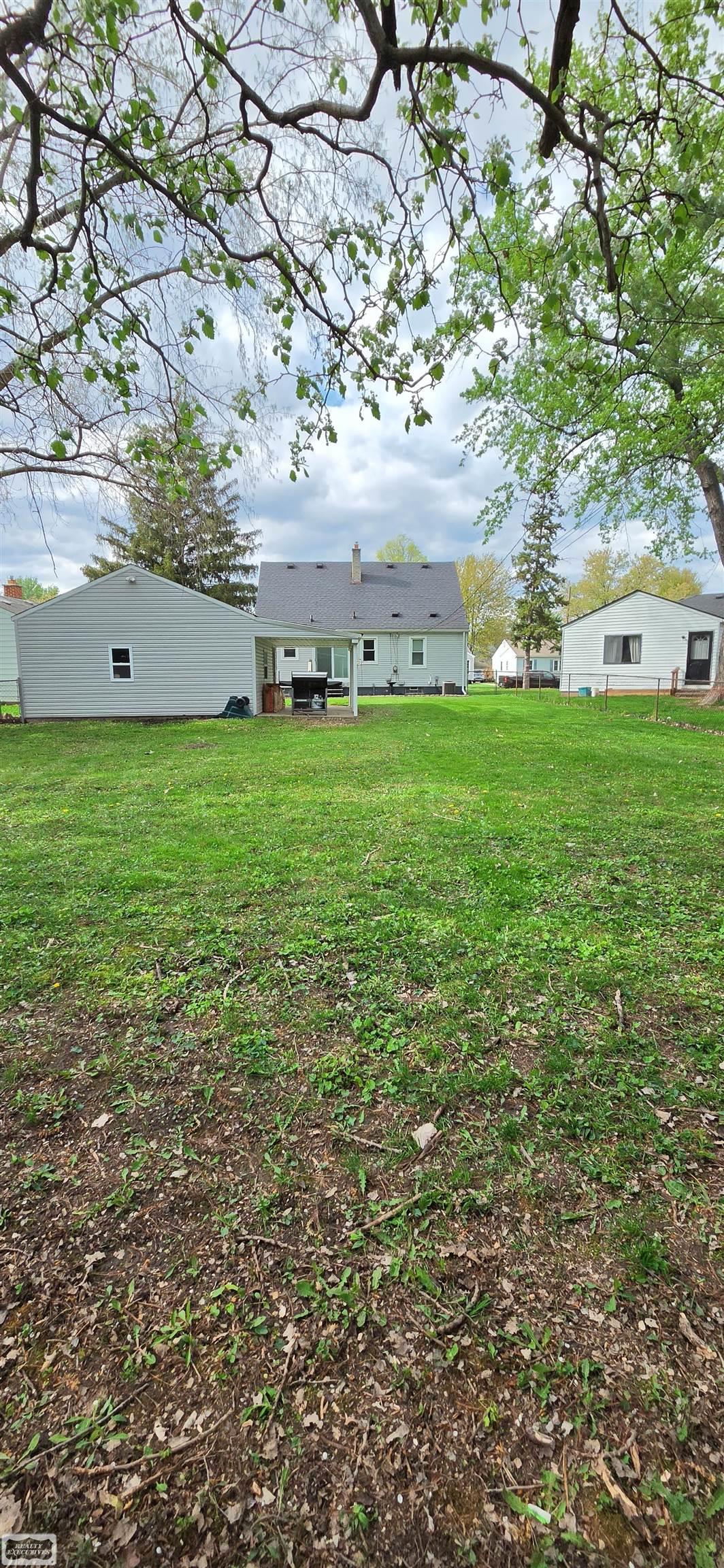 1589 Hampton Road Mount Clemens, MI 48043 - Photo 29 of 30 Gallery Image 29