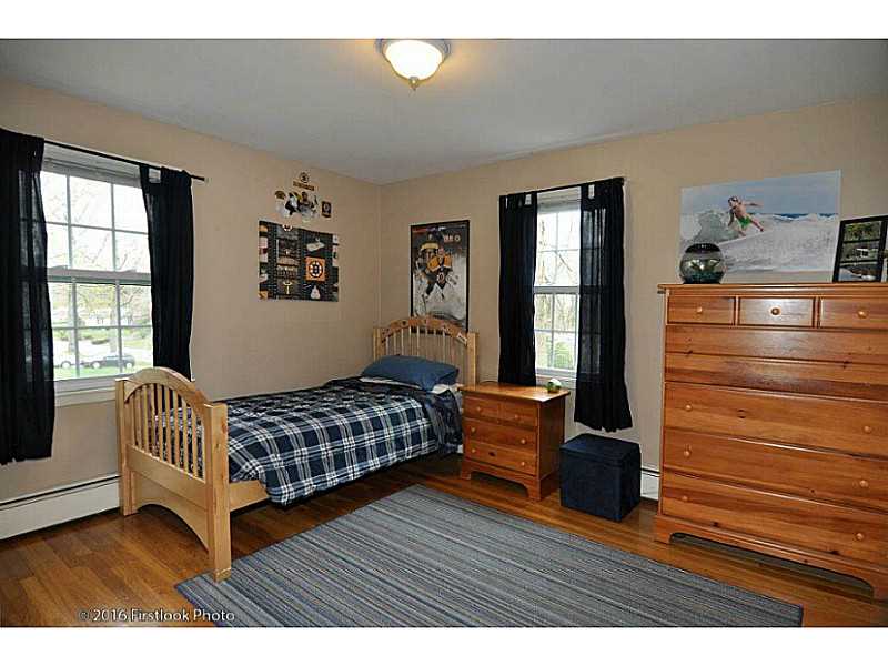 99 Ladderlook Road Warwick, RI 02886 - Photo 20 of 25 Bedroom.