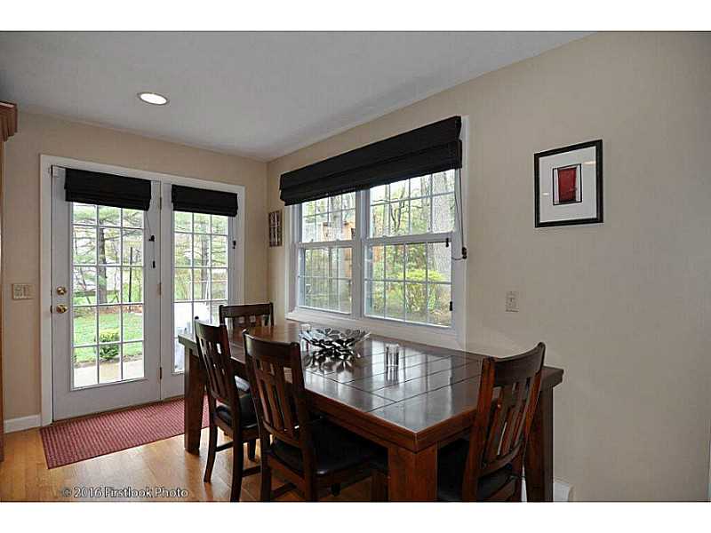 99 Ladderlook Road Warwick, RI 02886 - Photo 6 of 25 Dining Area.