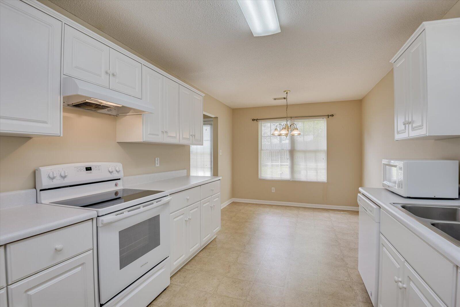 4712 Bantry Road Grovetown, GA 30813 - Photo 14 of 27 14-114-DSC_2629LRenfuse
