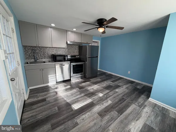 $1,700 | 69 Berlin Road, Unit B, Clementon, NJ 08021