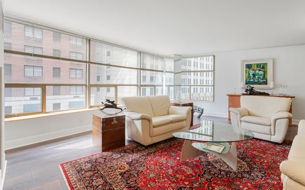 $3,400 | 110 East Delaware Place, Unit 401, Chicago, IL 60611
