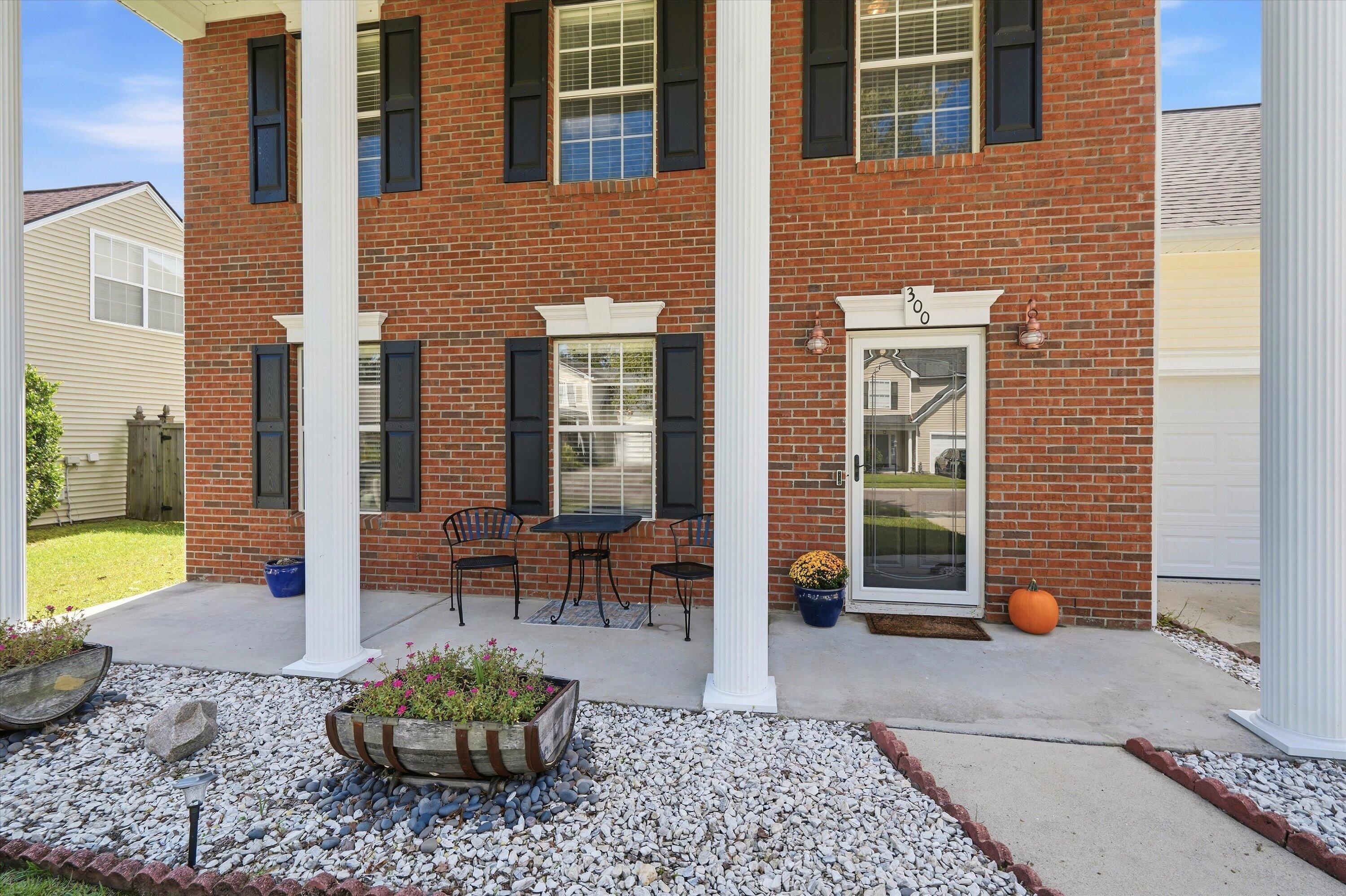 300 Dunning Road Summerville, SC 29486 - Photo 4 of 43 04-004_DSC03563_1
