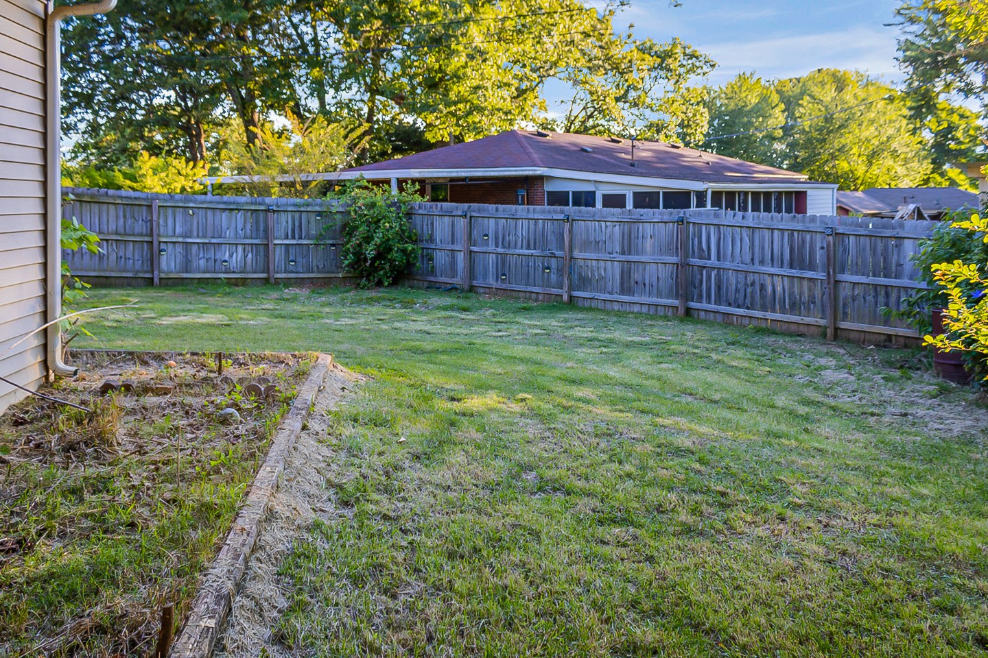217 Yorktown Road Clarksville, TN 37042 - Photo 36 of 37 Gallery Image 36