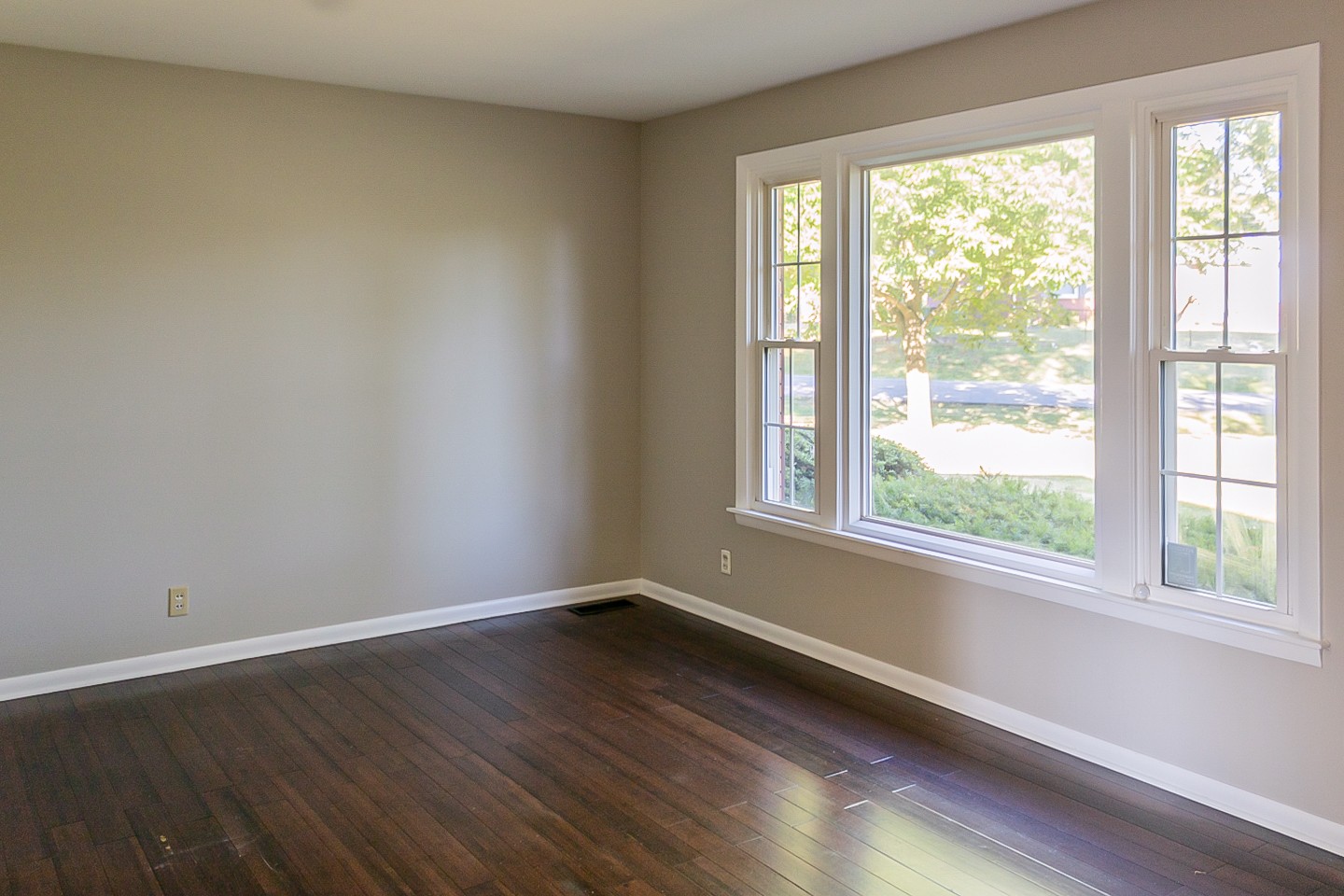 217 Yorktown Road Clarksville, TN 37042 - Photo 5 of 37 Gallery Image 5