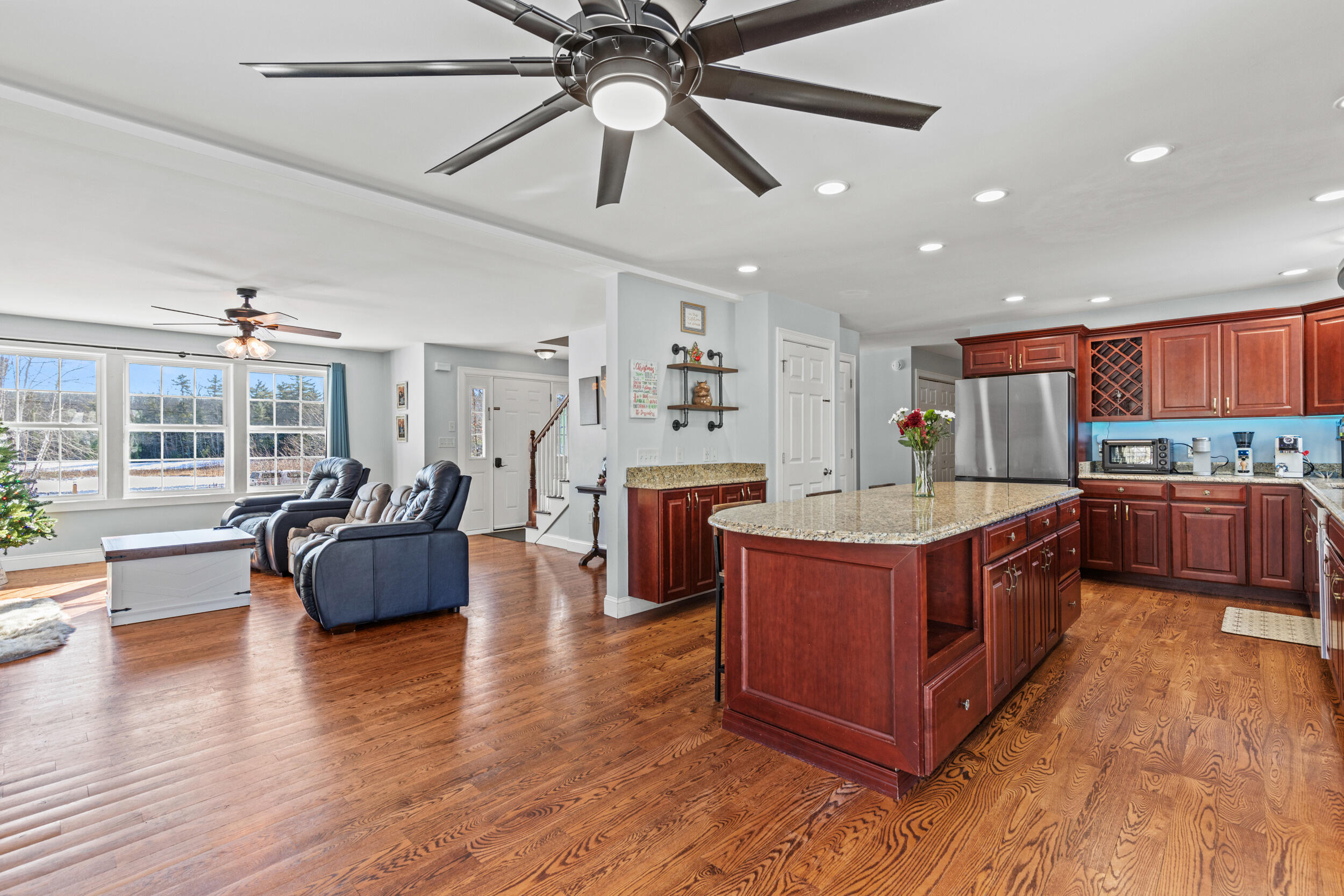 141 Thompson Road Kennebunk, ME 04043 - Photo 15 of 57 141 thompson rd, kennebunk - 009