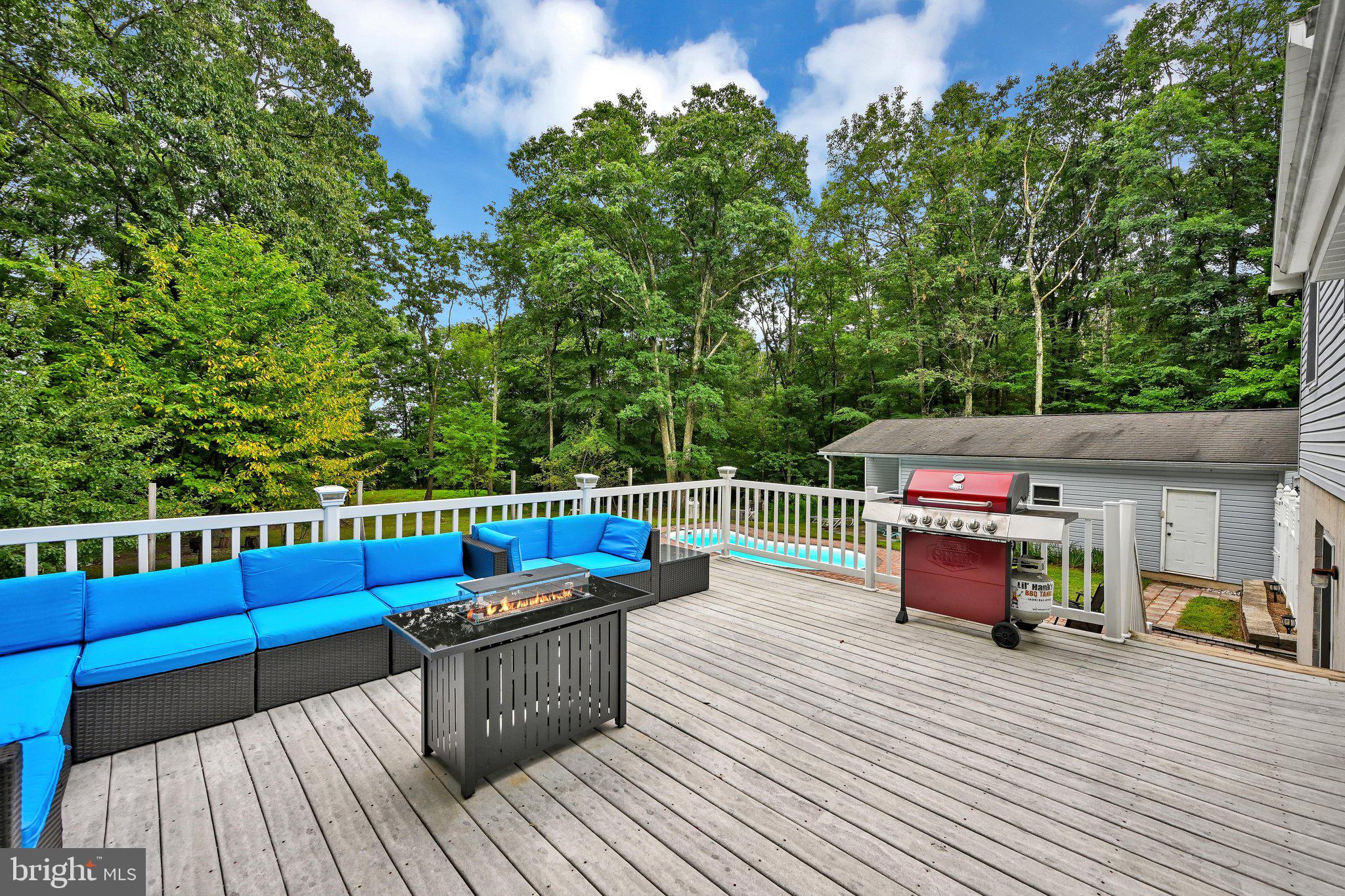 696 Pine Hill Road Andreas, PA 18211 - Photo 33 of 38 Deck