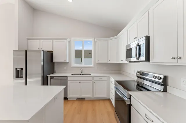 $424,900 | 1356 Wisteria Lane, New Richmond, WI 54017