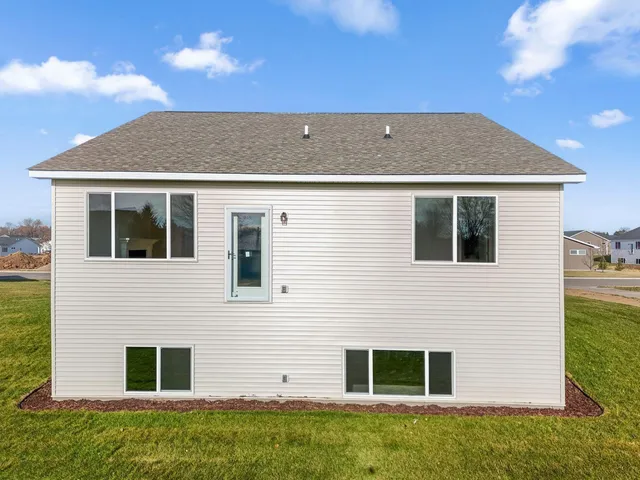 $424,900 | 1356 Wisteria Lane, New Richmond, WI 54017