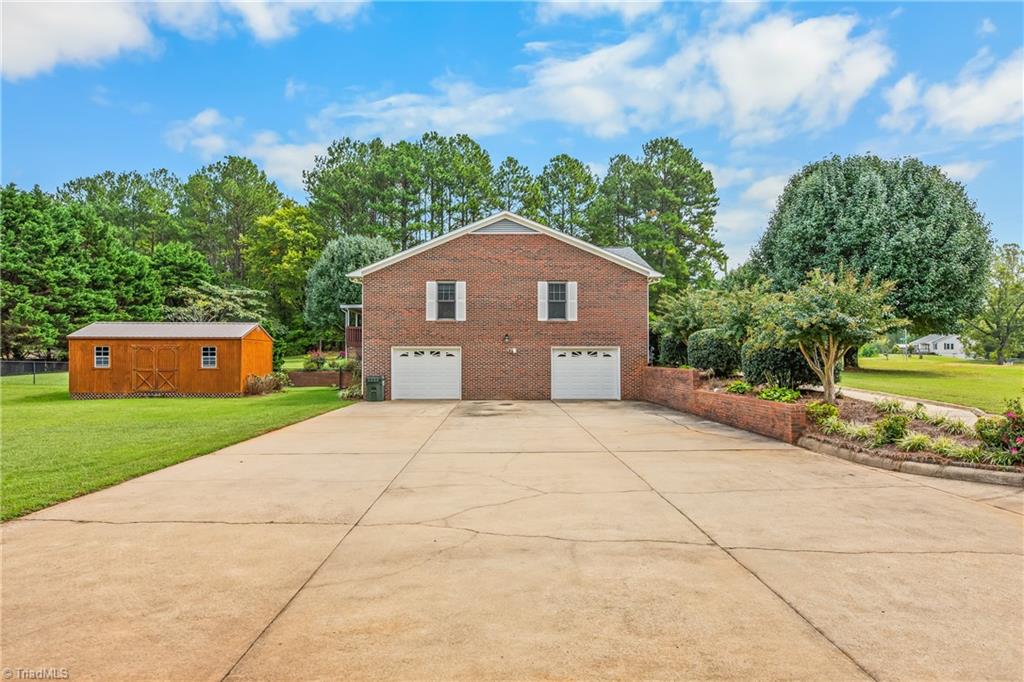 1357 Old Cox Road Asheboro, NC 27205 - Photo 31 of 46 Gallery Image 31