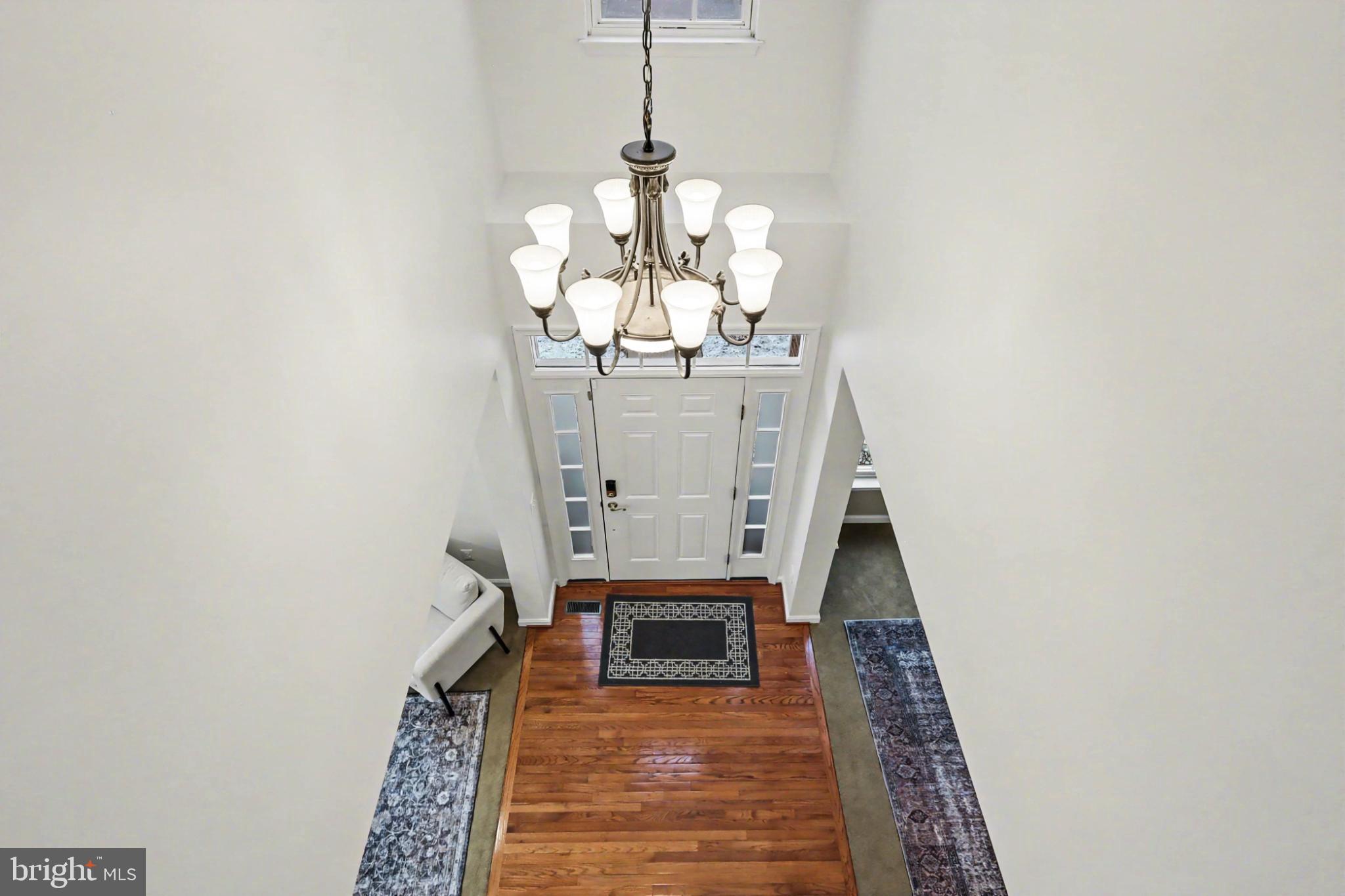 19201 Buna Street Triangle, VA 22172 - Photo 12 of 69 Elegant entryway with inviting light.
