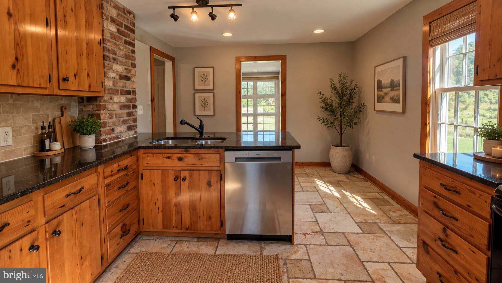 8203 Buckland Road Gainesville, VA 20155 - Photo 12 of 34 8203 - KITCHEN