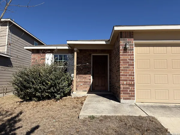 $1,800 | 11845 Silver Chase, San Antonio, TX 78254