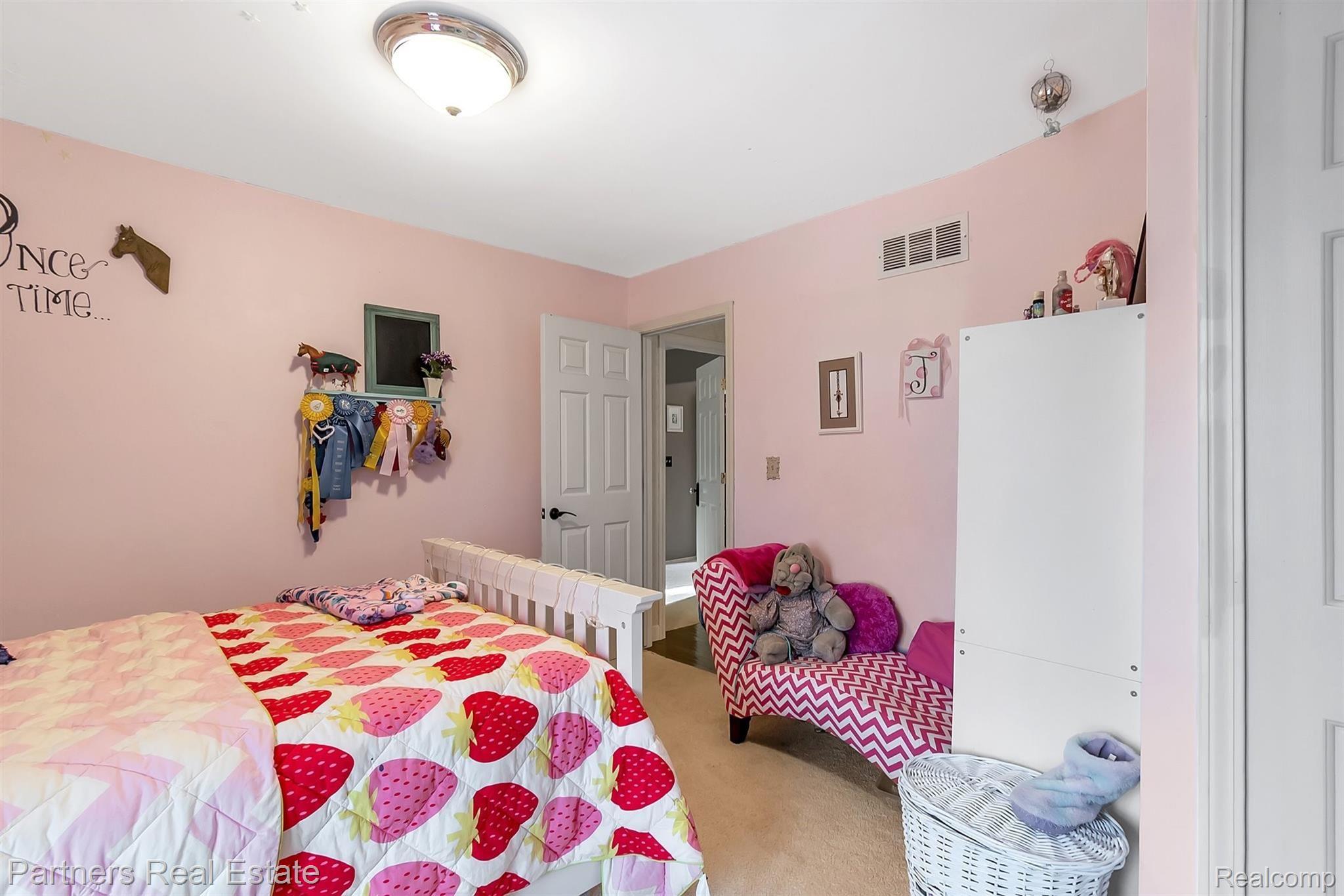 1859 Echo Hills Road Howell, MI 48855 - Photo 40 of 73 42-1859 Echo Hills Rd-windowstill-r.jpg