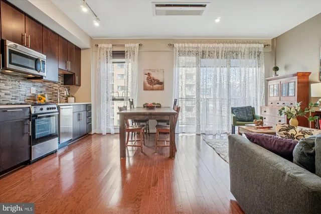 $275,000 | 1320 Fenwick Lane, Unit 711, Silver Spring, MD 20910