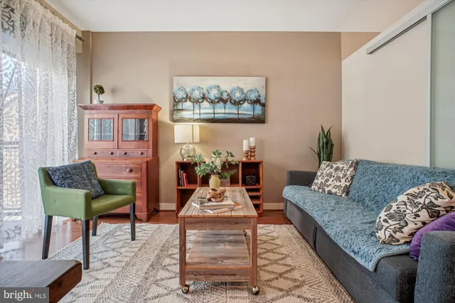 $275,000 | 1320 Fenwick Lane, Unit 711, Silver Spring, MD 20910