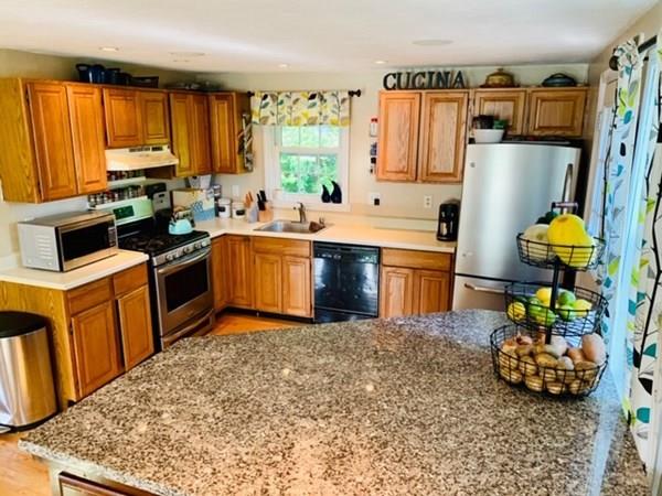 912 Point Road Marion, MA 02738 - Photo 3 of 14