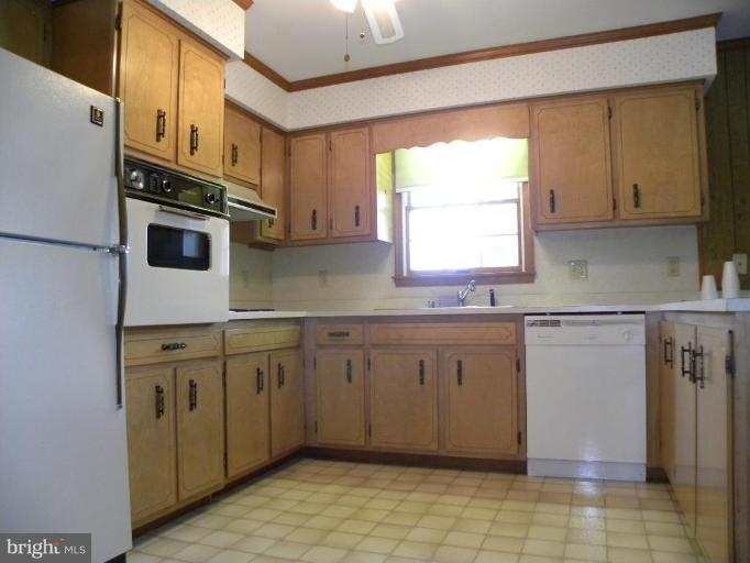 1119 Merrick Corner Road Barclay, MD 21607 - Photo 9 of 17 Kitchen