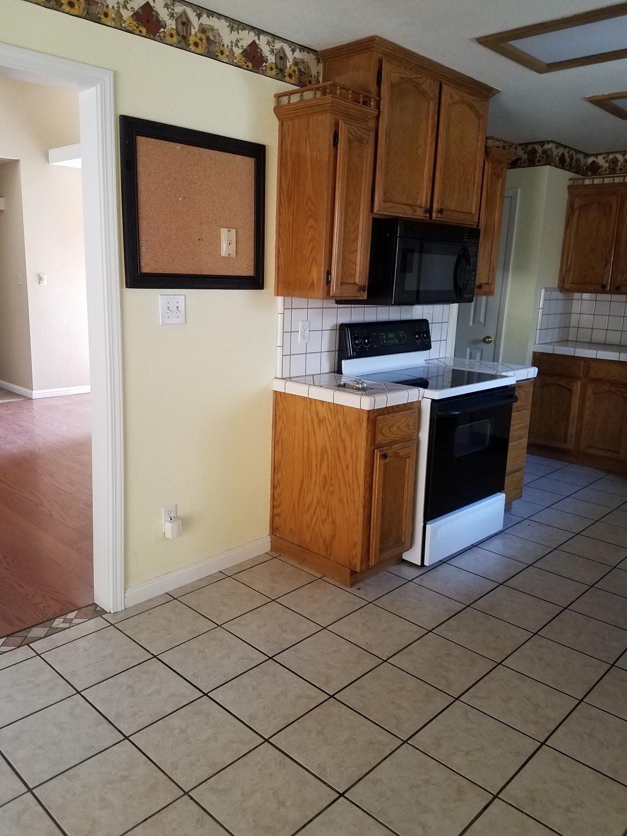 1523 Orchard Lane Reedley, CA 93654 - Photo 16 of 31 Gallery Image 16