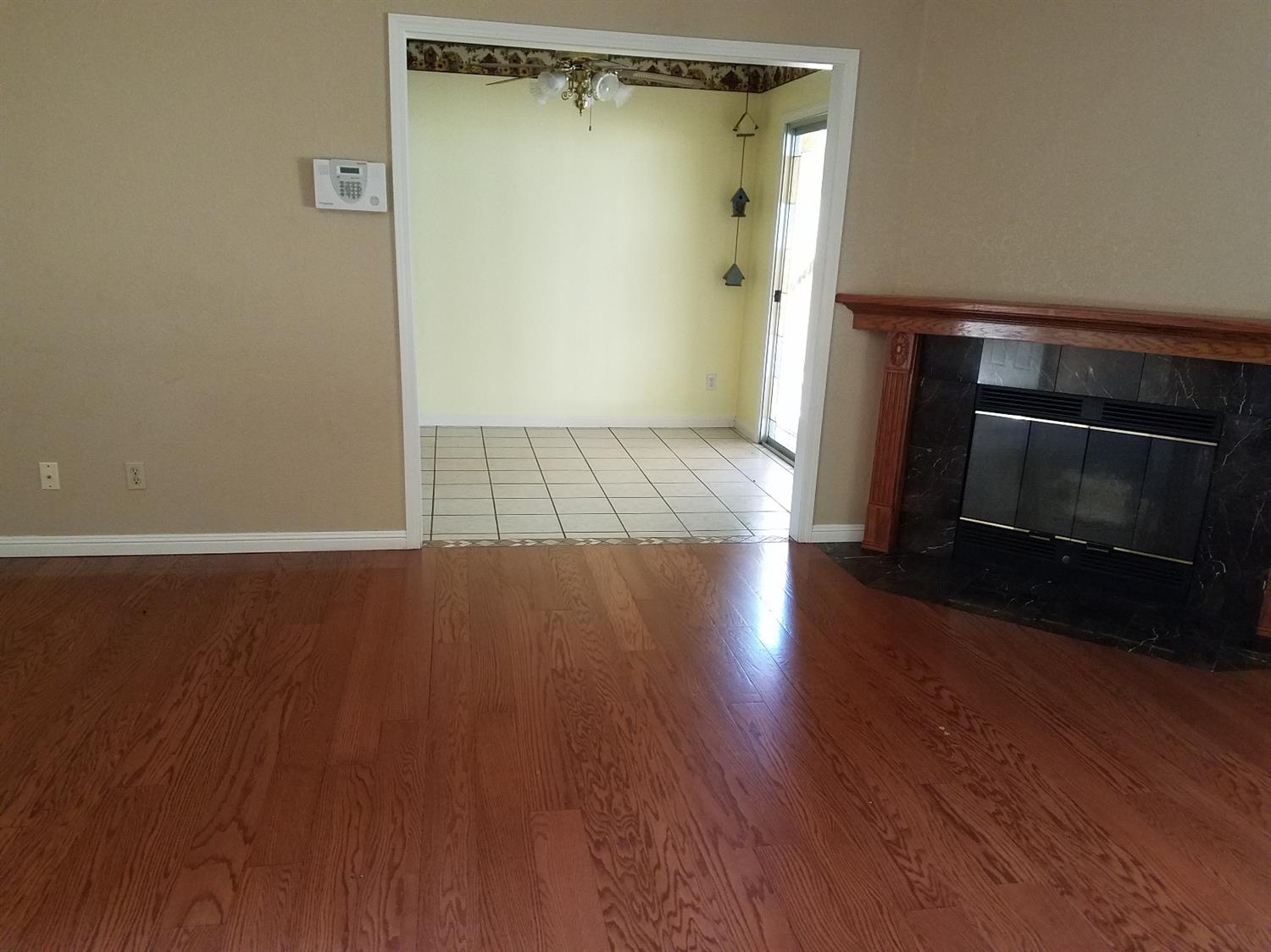 1523 Orchard Lane Reedley, CA 93654 - Photo 8 of 31 Gallery Image 8