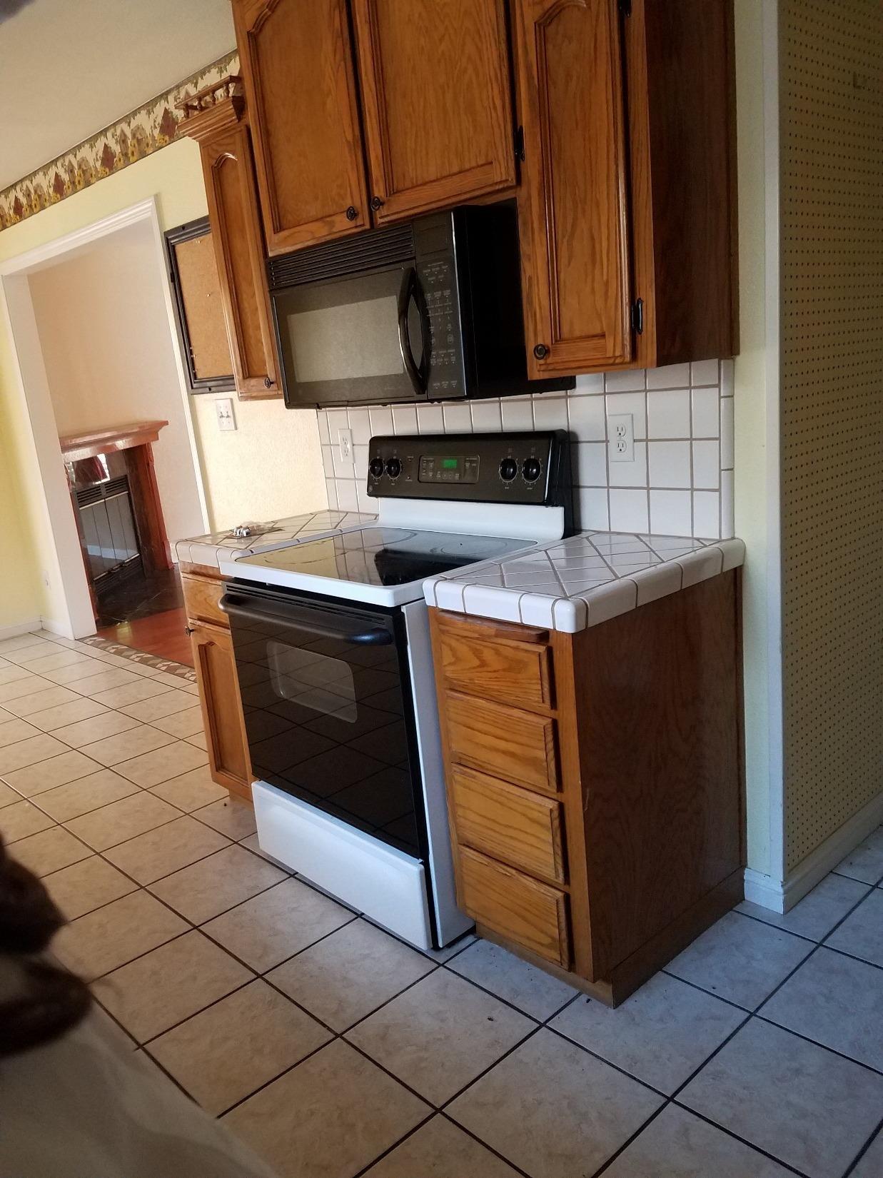 1523 Orchard Lane Reedley, CA 93654 - Photo 10 of 31 Gallery Image 10