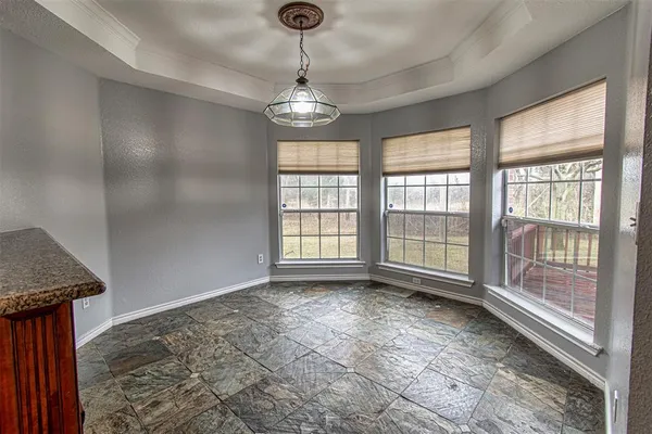 $285,000 | 348 Craddock Drive, Glenn Heights, TX 75154
