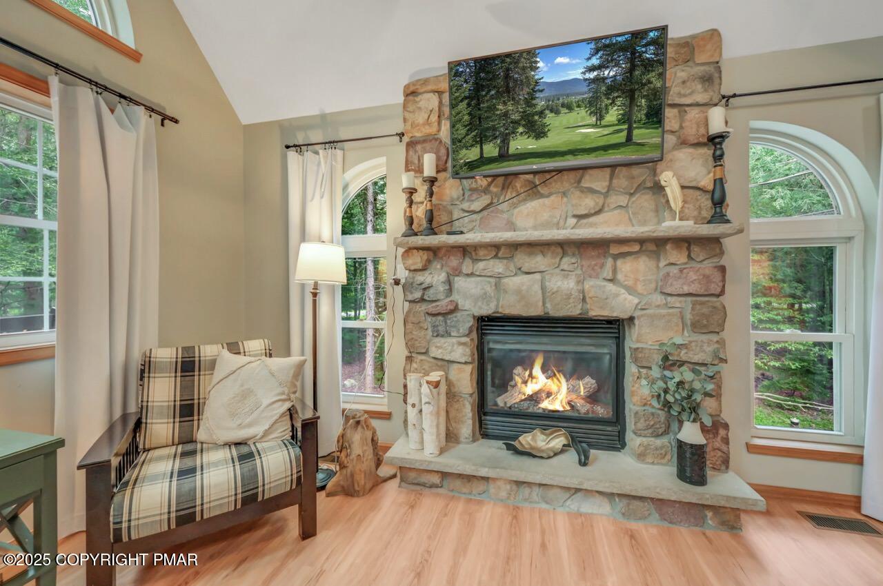 238 King Arthur Road Pocono Lake, PA 18347 - Photo 28 of 95 238 King Arthur Rd 21 Large