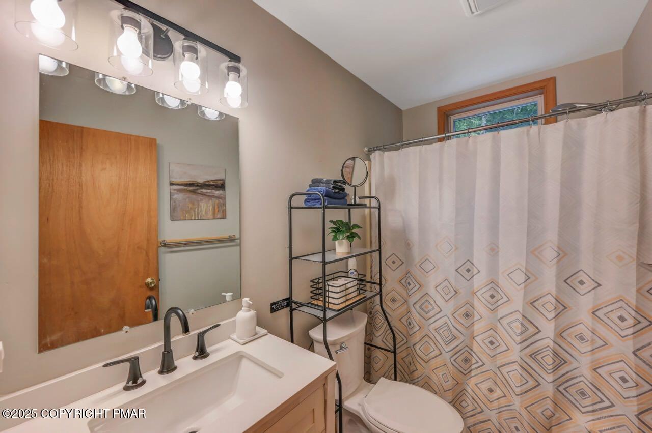 238 King Arthur Road Pocono Lake, PA 18347 - Photo 38 of 94 238 King Arthur Rd 32 Large