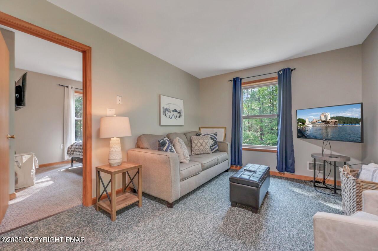 238 King Arthur Road Pocono Lake, PA 18347 - Photo 46 of 94 238 King Arthur Rd 40 Large