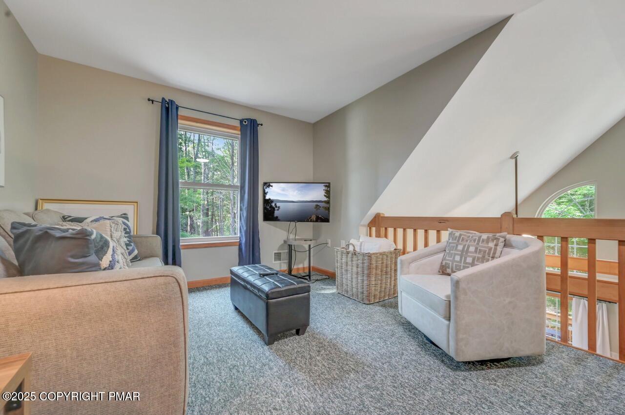 238 King Arthur Road Pocono Lake, PA 18347 - Photo 47 of 94 238 King Arthur Rd 41 Large