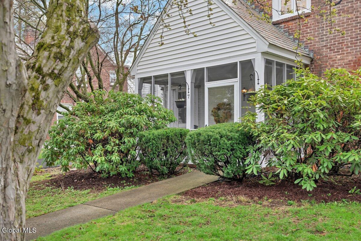 7 Tudor Road Albany, NY 12203 - Photo 3 of 52 P1827904
