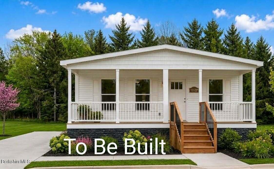 395 Cheshire Road, Unit 107 Pittsfield, MA 01201 - Photo 1 of 20 Full Porch White