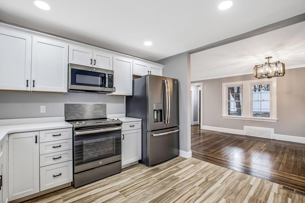 2 Rosegate Road Needham, MA 02494 - Photo 7 of 19