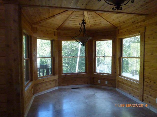 581 Beach Road Whitethorn, CA 95589 - Photo 5 of 23