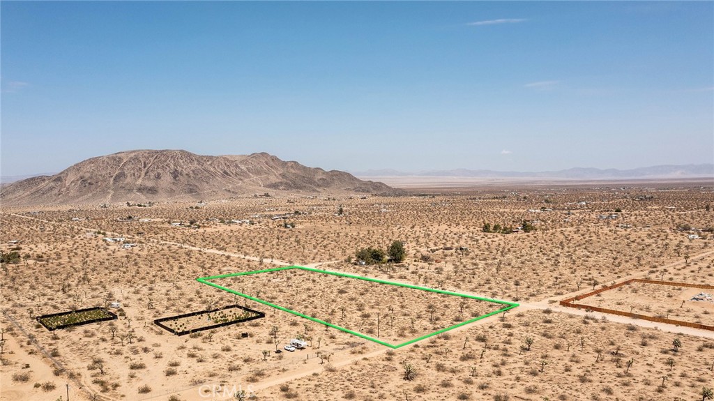 1448 Columbus Road Landers, CA 92285 - Photo 16 of 18 a view of city and ocean