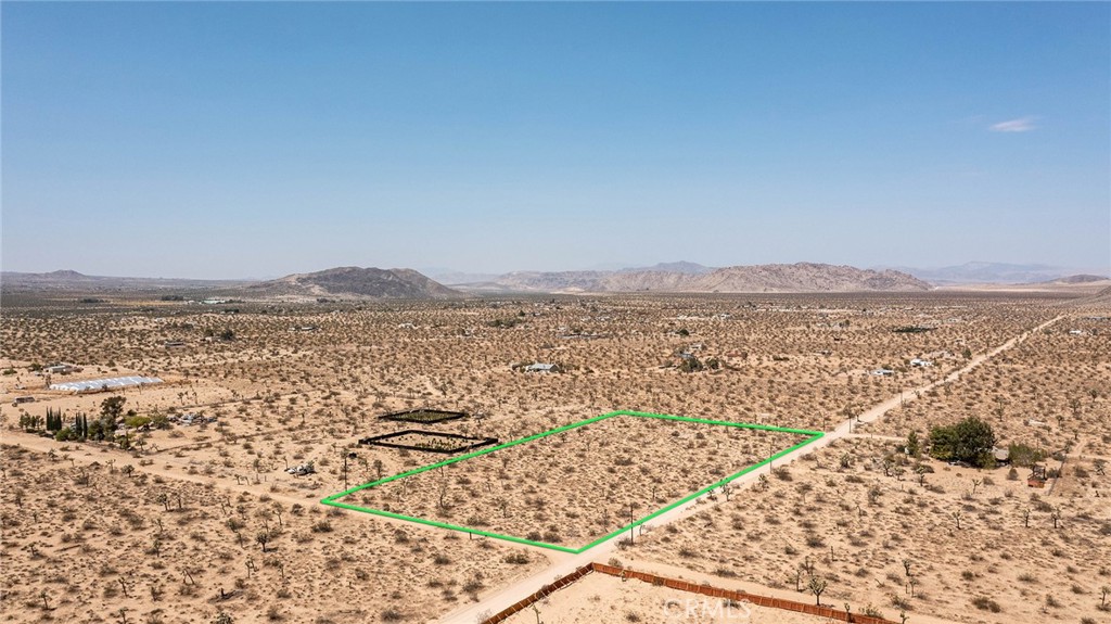 1448 Columbus Road Landers, CA 92285 - Photo 4 of 18 a view of city and ocean