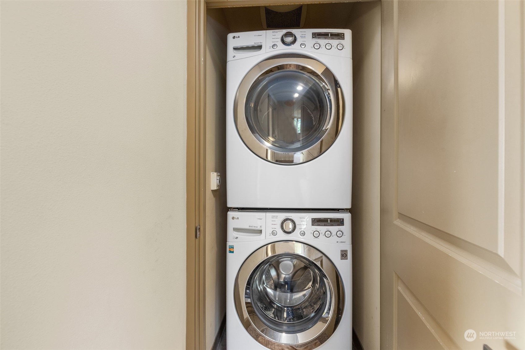 2115 201st Place Southeast, Unit D1 Bothell, WA 98012 - Photo 33 of 33 a utility room with dryer and washer
