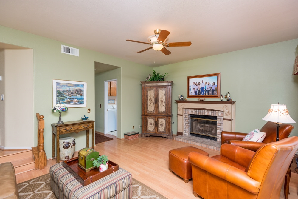 13851 Country Creek Road Poway, CA 92064 - Photo 11 of 18 Gallery Image 11